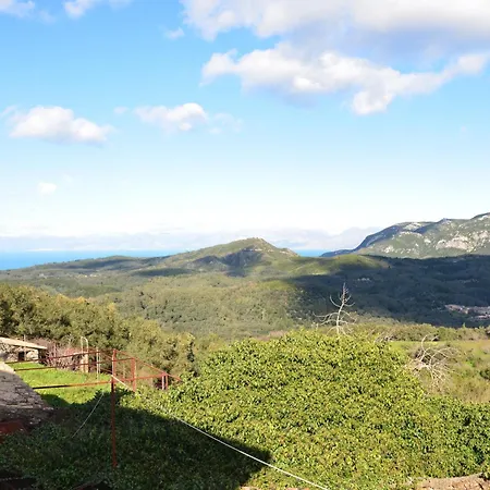 Feriehus Moutros Cozy *