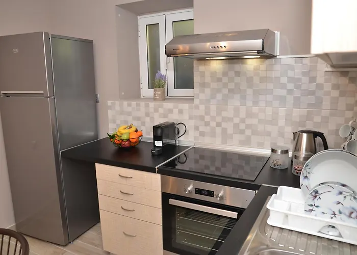 Moutros Cozy * Sokrákion