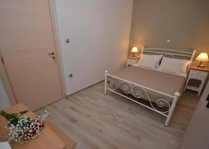 Moutros Cozy Sokrakion